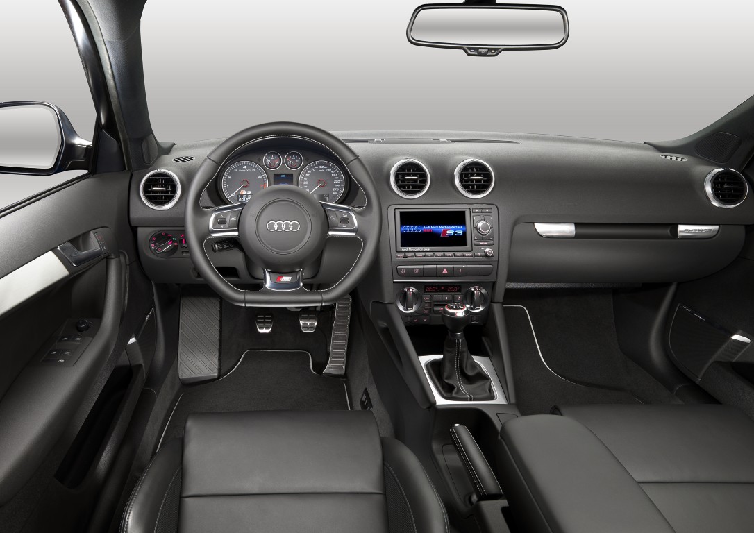 Audi S3 Sportback 265hp (Automatic)